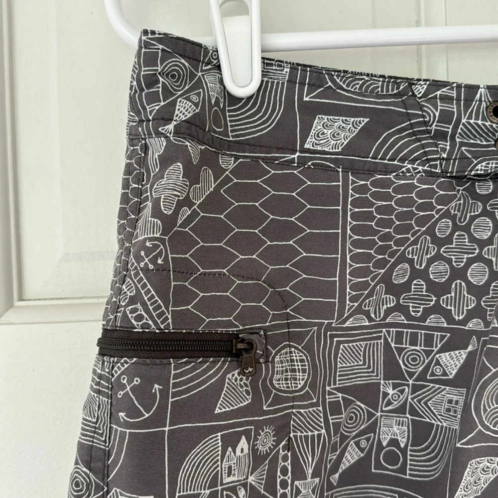 PATAGONIA board shorts size 32 grey white zippered pocket drawstring waist - Picture 3 of 6